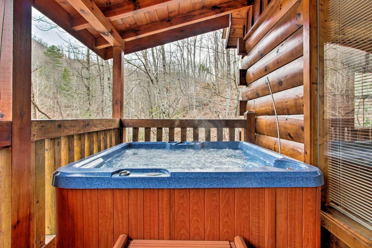 Gatlinburg Mountainside Escape With Deck And Hot Tub! Villa Exterior foto